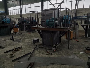 NE板（bǎn）鏈提升機